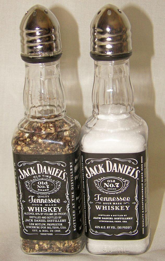 jack daniels salt and pepper shakers